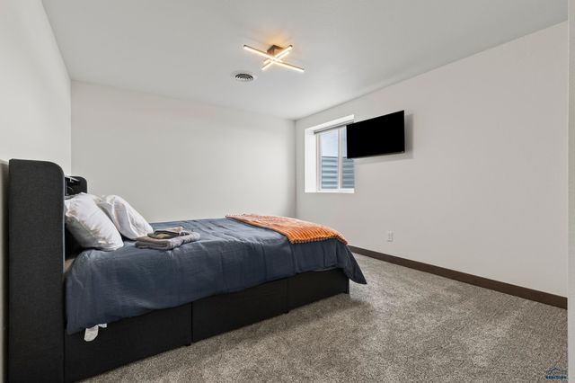 6420 ANDERSON RD, Summersest, SD 57718