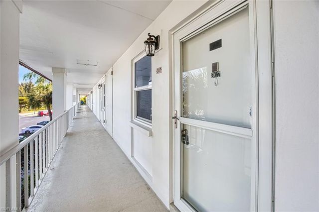 1700 Pine Valley DR 307, Fort Myers, FL 33907