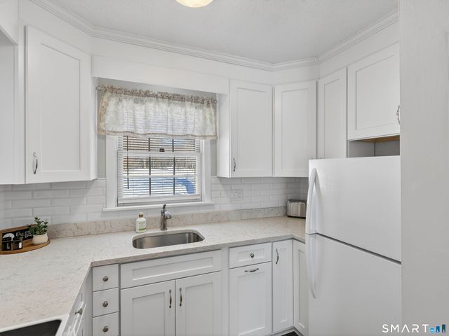 54 Rope Ferry Road I151, Waterford, CT 06385