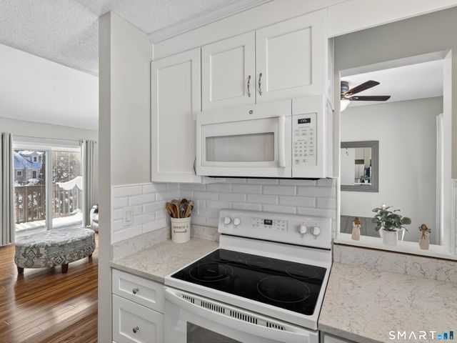 54 Rope Ferry Road I151, Waterford, CT 06385