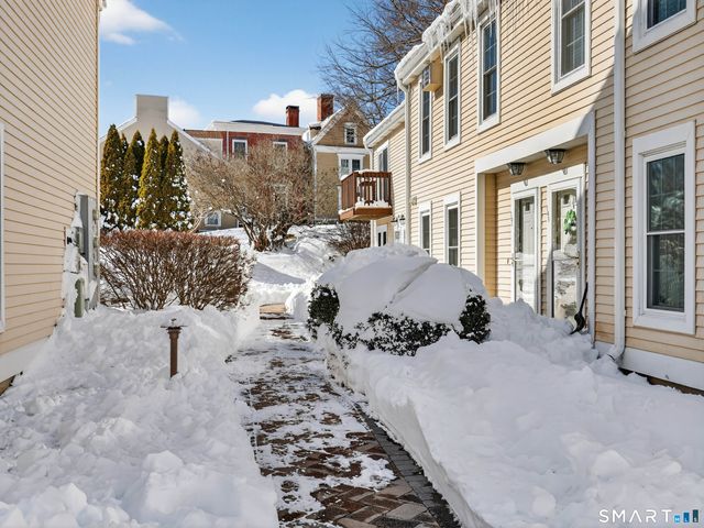 54 Rope Ferry Road I151, Waterford, CT 06385