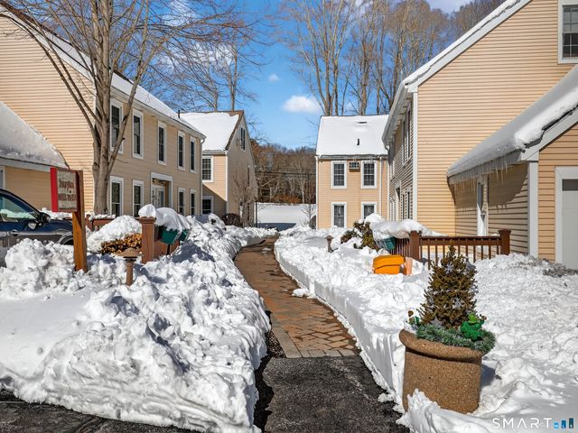 54 Rope Ferry Road I151, Waterford, CT 06385