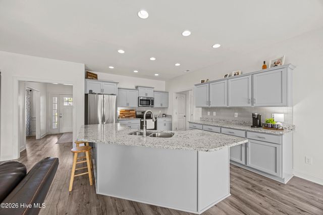 323 Windmill Light Way, Sneads Ferry, NC 28460
