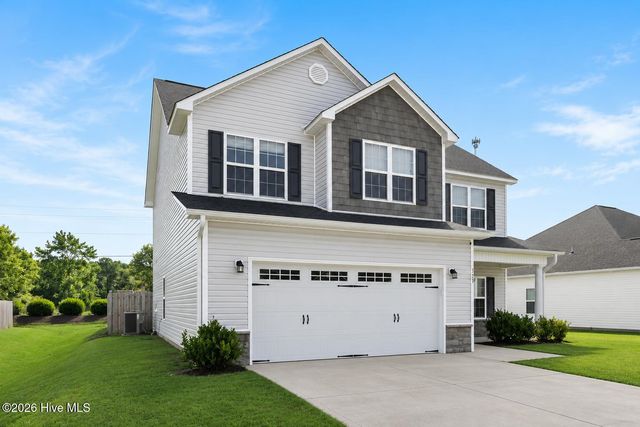 323 Windmill Light Way, Sneads Ferry, NC 28460