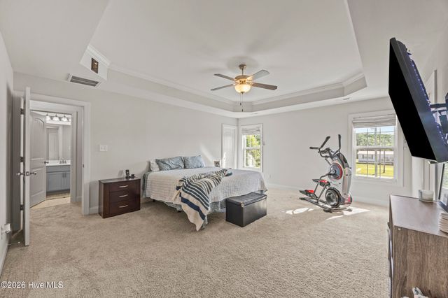 323 Windmill Light Way, Sneads Ferry, NC 28460
