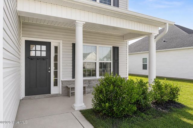 323 Windmill Light Way, Sneads Ferry, NC 28460