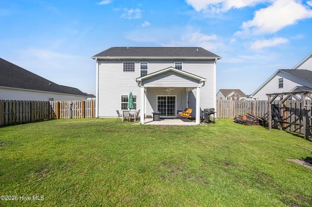 323 Windmill Light Way, Sneads Ferry, NC 28460