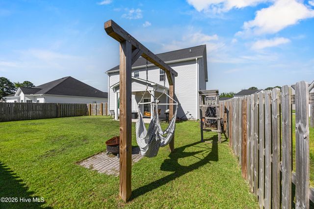 323 Windmill Light Way, Sneads Ferry, NC 28460