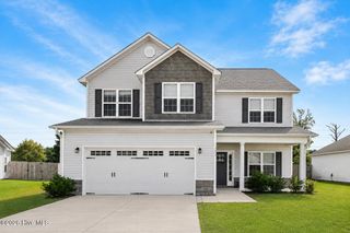 323 Windmill Light Way, Sneads Ferry, NC 28460