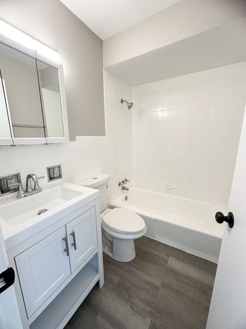 7444 Washington Street 5, Forest Park, IL 60130