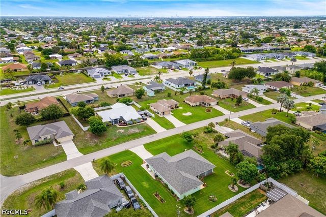 219 NE 7th PL, Cape Coral, FL 33909