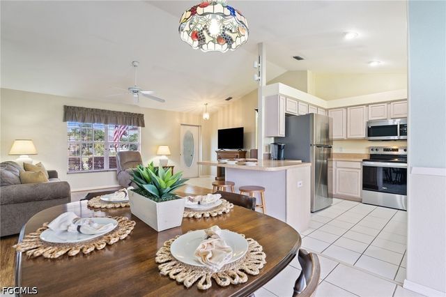 219 NE 7th PL, Cape Coral, FL 33909
