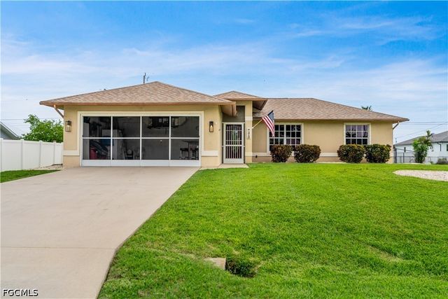 219 NE 7th PL, Cape Coral, FL 33909