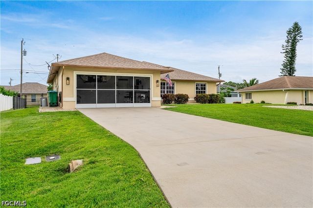 219 NE 7th PL, Cape Coral, FL 33909