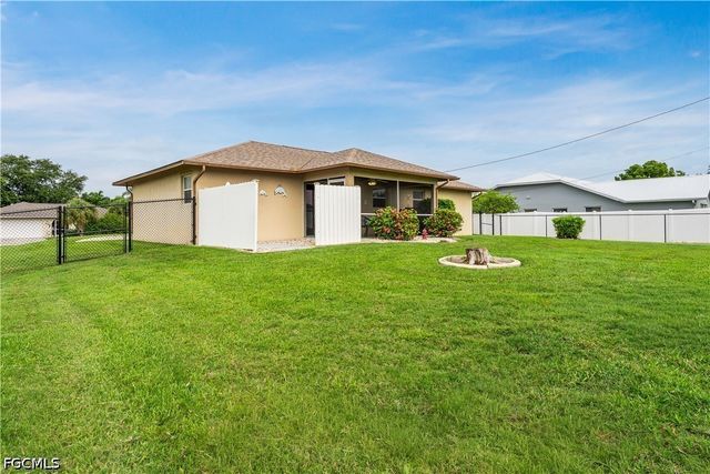 219 NE 7th PL, Cape Coral, FL 33909