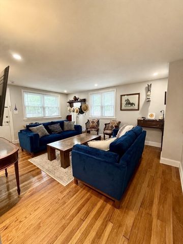 74 Seminole Ave, Waltham, MA 02451