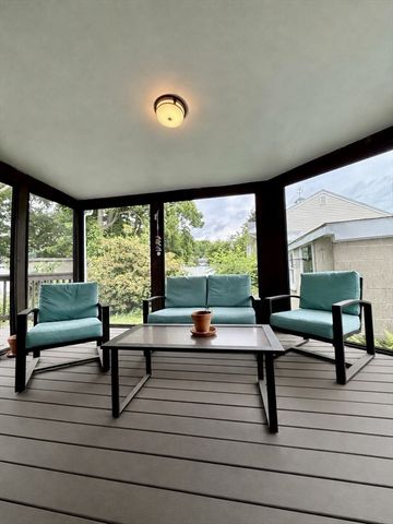 74 Seminole Ave, Waltham, MA 02451