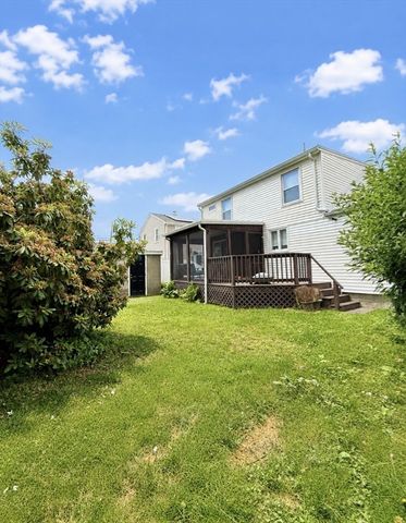 74 Seminole Ave, Waltham, MA 02451