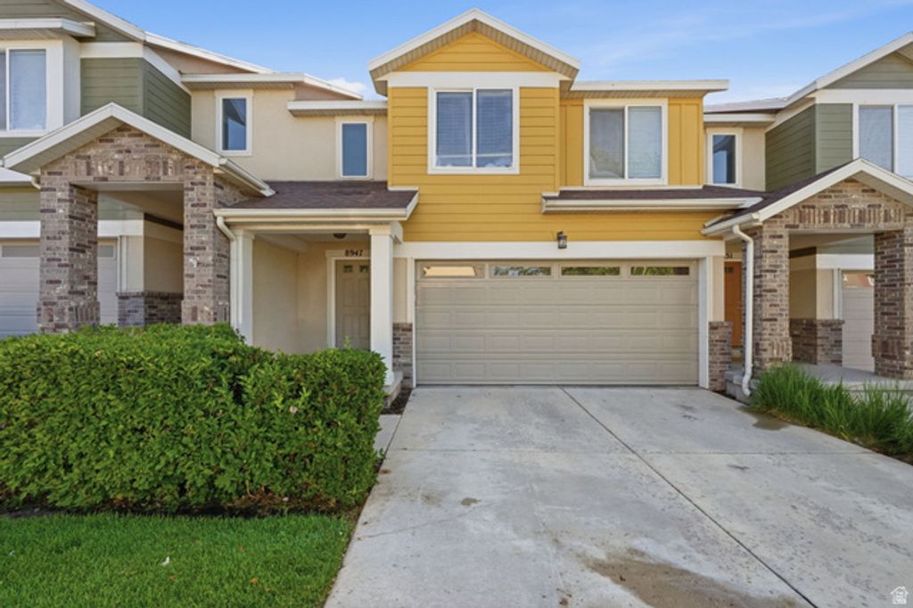 8947 S HEIGHTS DR, Sandy, UT 84094