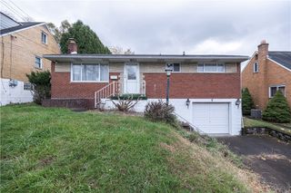 121 Parkwood Dr, Penn Hills, PA 15147