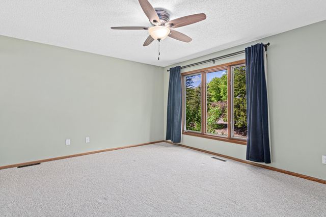 13880 Pennock Avenue, Apple Valley, MN 55124