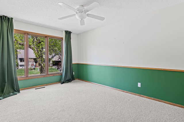 13880 Pennock Avenue, Apple Valley, MN 55124