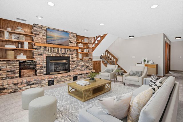 13880 Pennock Avenue, Apple Valley, MN 55124