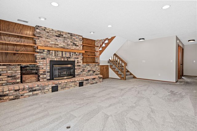 13880 Pennock Avenue, Apple Valley, MN 55124