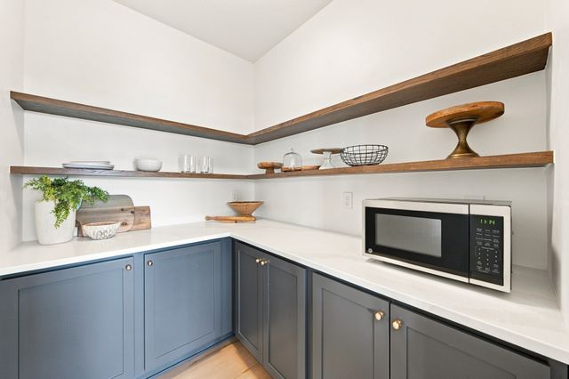 1918 NE Pine Lake Circle, Ankeny, IA 50021