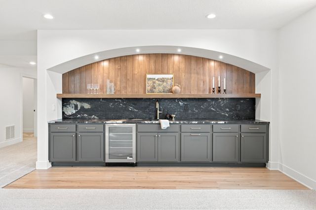 1918 NE Pine Lake Circle, Ankeny, IA 50021