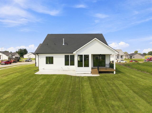 1918 NE Pine Lake Circle, Ankeny, IA 50021