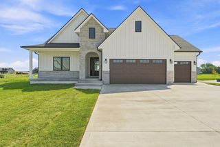 1918 NE Pine Lake Circle, Ankeny, IA 50021
