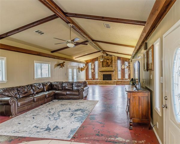 118 Cedar Vale Road, Bay City, TX 77414