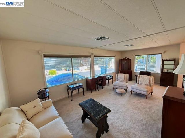 3231 Vineyard Ave 147, Pleasanton, CA 94566