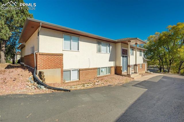 2921 Straus Lane, Colorado Springs, CO 80907