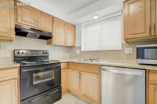 2921 Straus Lane, Colorado Springs, CO 80907