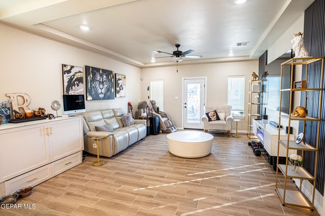 633 LOGWOOD Avenue, Canutillo, TX 79835