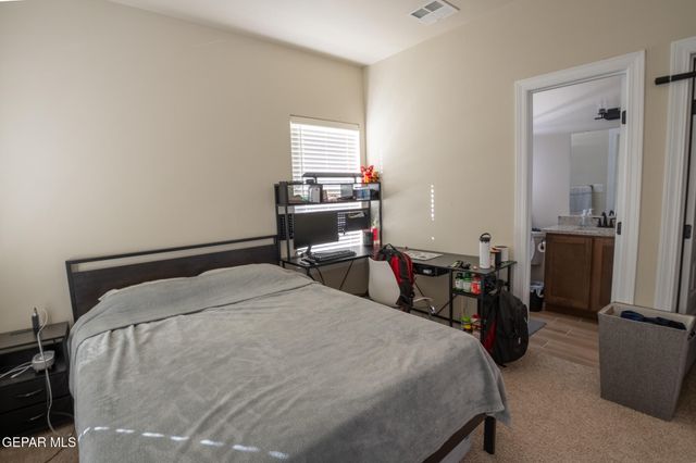 633 LOGWOOD Avenue, Canutillo, TX 79835