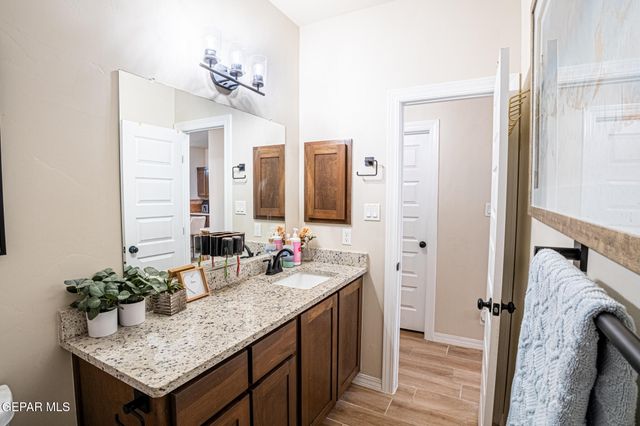 633 LOGWOOD Avenue, Canutillo, TX 79835