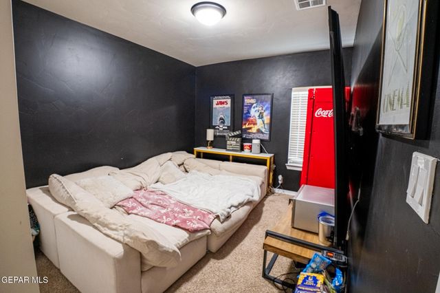 633 LOGWOOD Avenue, Canutillo, TX 79835