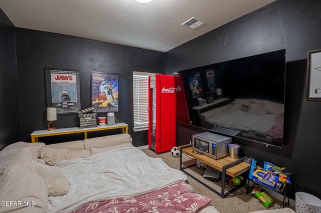 633 LOGWOOD Avenue, Canutillo, TX 79835