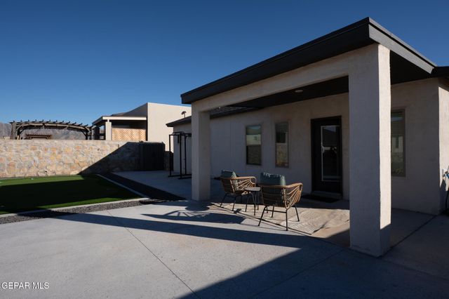 633 LOGWOOD Avenue, Canutillo, TX 79835