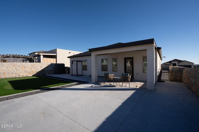 633 LOGWOOD Avenue, Canutillo, TX 79835