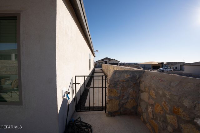 633 LOGWOOD Avenue, Canutillo, TX 79835