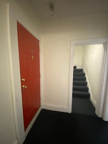 7 Lothian Rd B, Boston, MA 02135