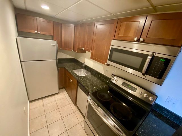 7 Lothian Rd B, Boston, MA 02135