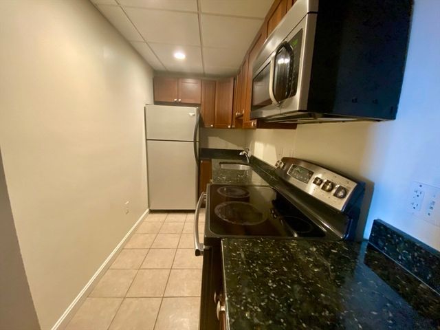 7 Lothian Rd B, Boston, MA 02135