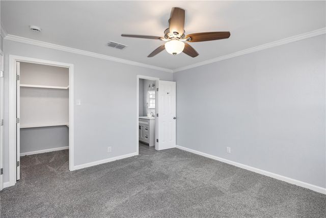 615 E Ligustrum Blvd, Robstown, TX 78380