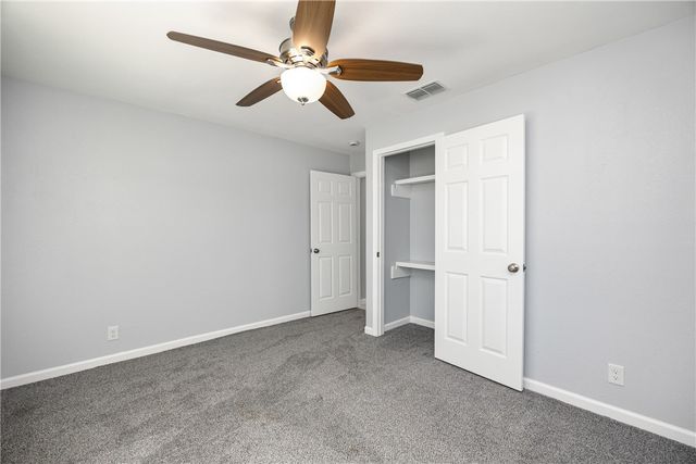 615 E Ligustrum Blvd, Robstown, TX 78380