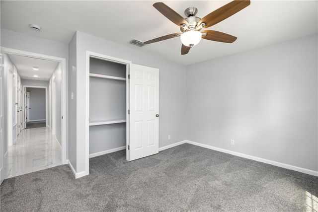 615 E Ligustrum Blvd, Robstown, TX 78380